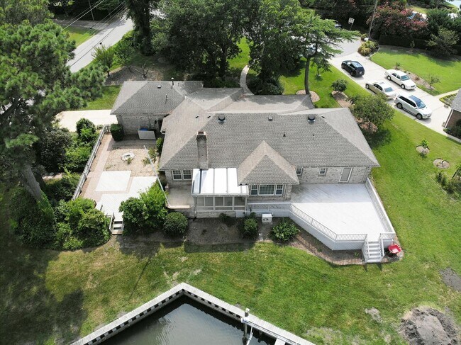 Building Photo - 2406 Jib Cir