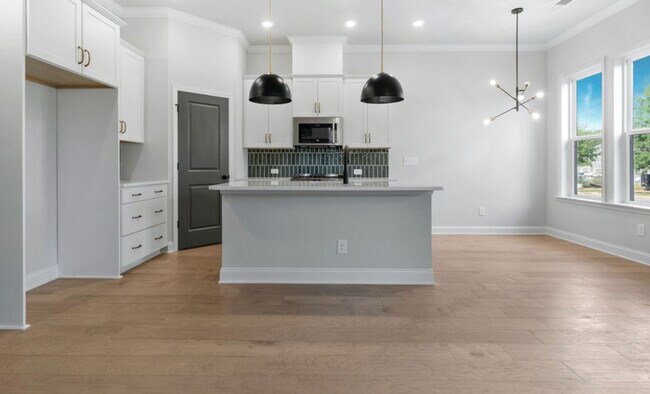 Building Photo - 5918 Ardrey Kell Rd