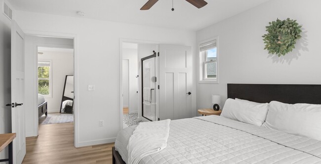 Building Photo - Furnished Home with Modern Amenities in Williamsburg