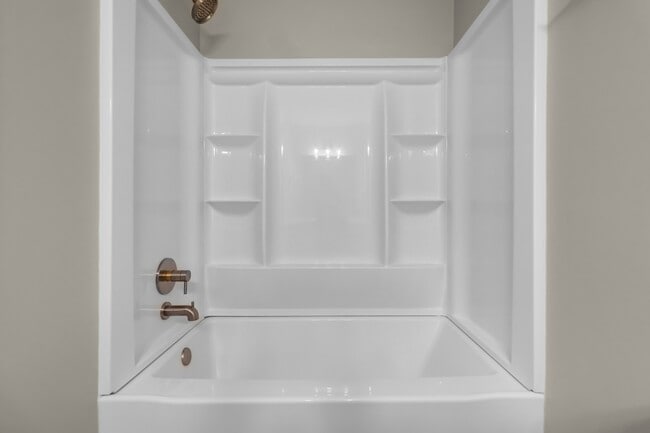 Building Photo - 106 Alexander Blvd