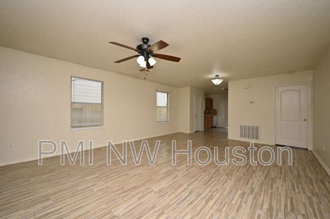 Building Photo - 12518 Sterlingstone Dr