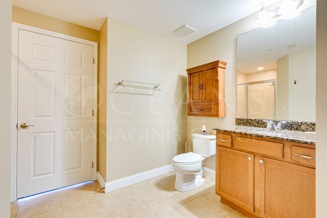 Building Photo - GORGEOUS Waterfront Condo in South Daytona