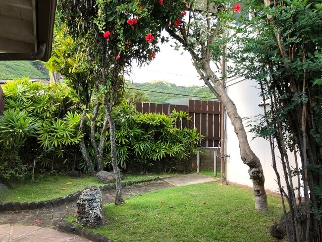 Primary Photo - 2349 Palolo Ave