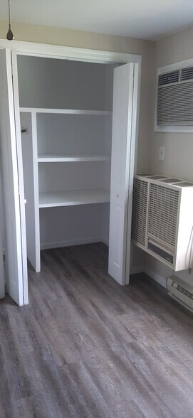 Pantry - 638 Peachview Ln