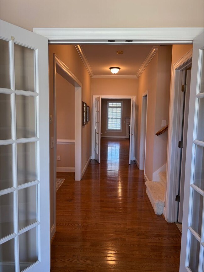 Building Photo - TRAVLERS REST HOME LOCATED IN HUNTERS RIDGE GATED COMMUNITY!