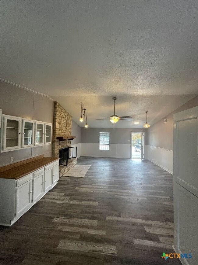 Building Photo - 541 Buck Trail