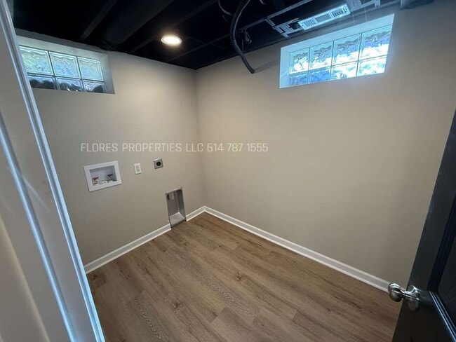 Building Photo - 4406 Glenmawr Ave