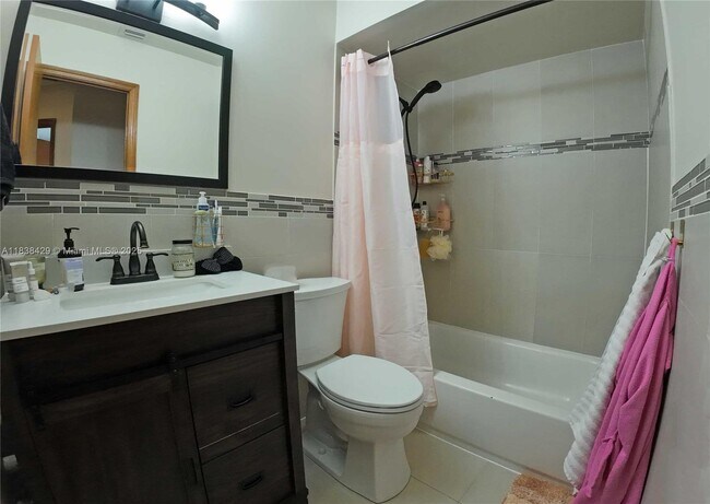 Building Photo - 14721 SW 113th Ln