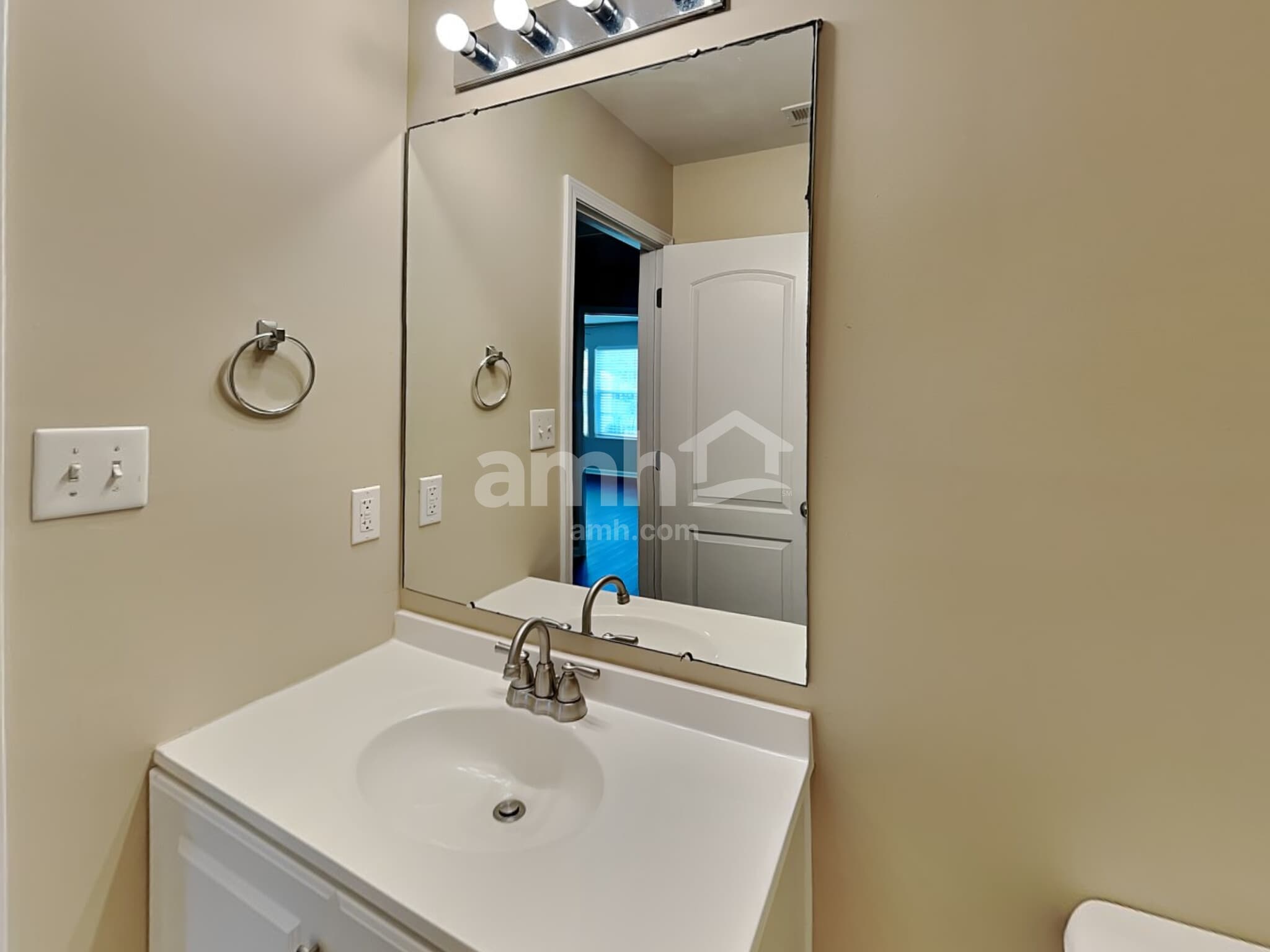 Building Photo - 261 Aershire Ct
