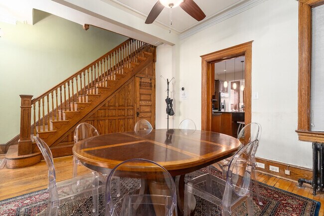 Building Photo - 2633 Adams Mill Rd NW