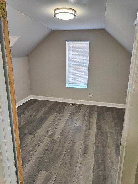 upstairs bedroom #2 - 1262 S Fairfield Ave