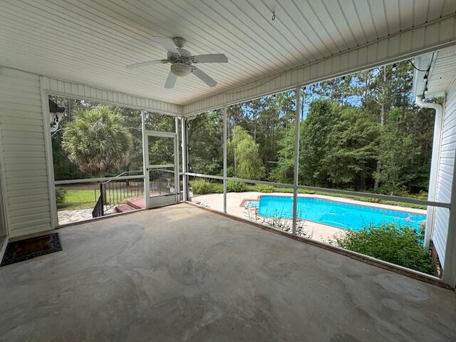 Building Photo - 263 Pine Hollow Dr