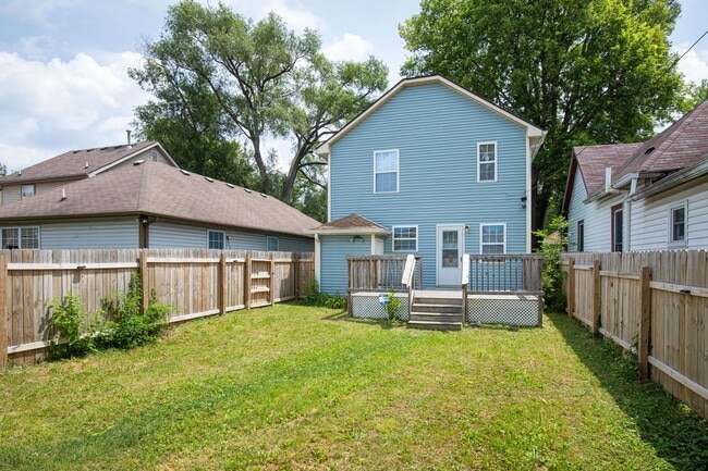 Building Photo - 936 Camp St