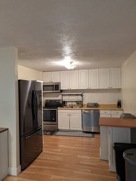 Primary Photo - 9 Walker Rd