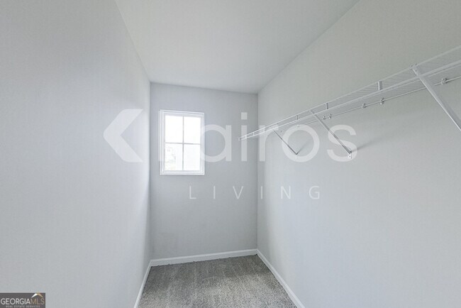 Building Photo - 207 Hawthorn Trail