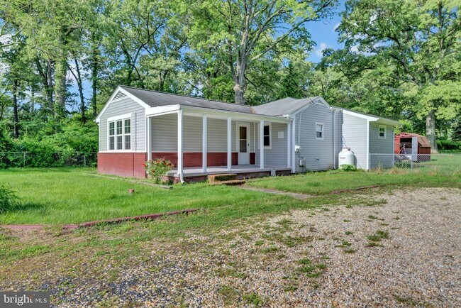 Building Photo - 8206 Waterford Rd