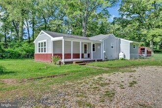 Building Photo - 8206 Waterford Rd
