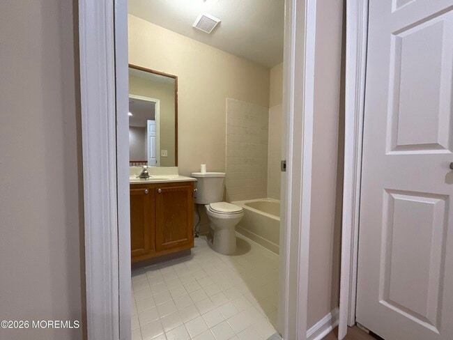 Building Photo - 1121 Roseberry Ct