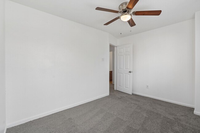 Building Photo - 5010 Kale Ct