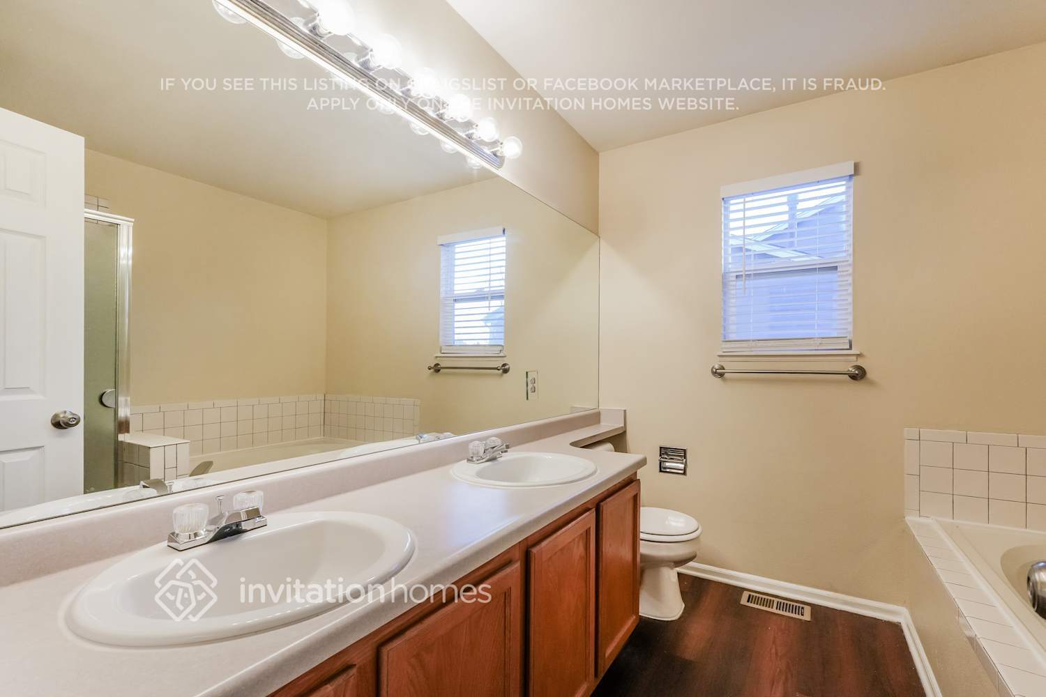 Building Photo - 3365 Bareback Dr