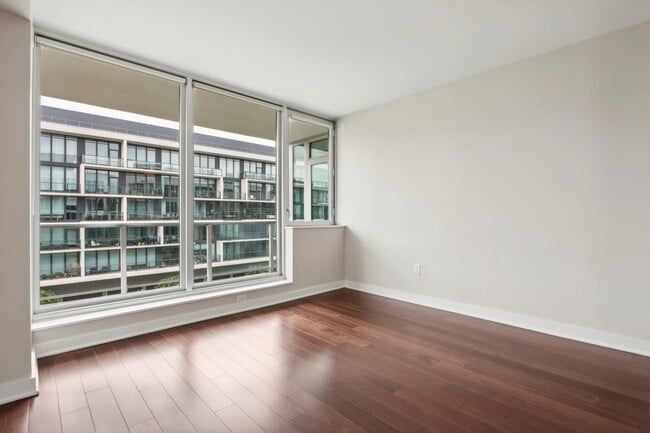 Building Photo - 1000 Ave at Port Imperial