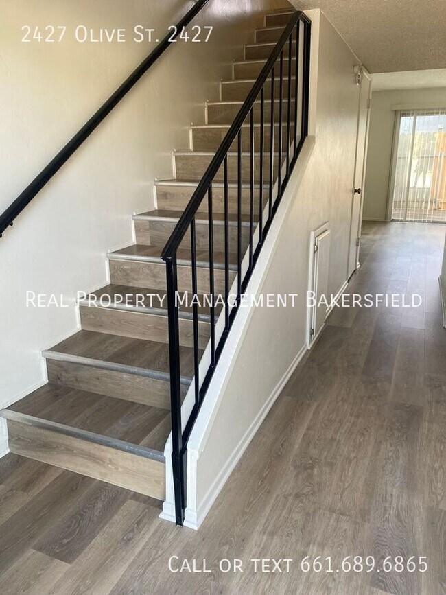 Building Photo - 2427 Olive St