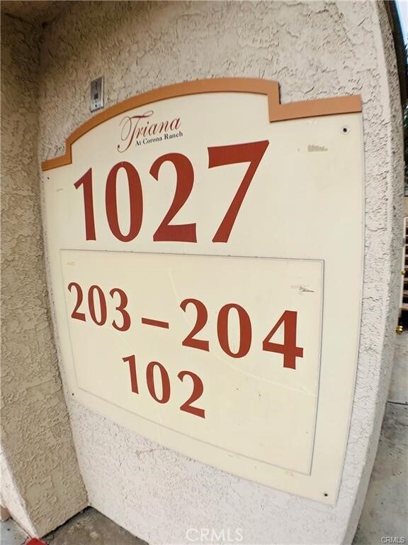 Building Photo - 1027 Vista Del Cerro Dr