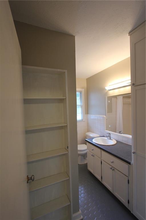 Building Photo - 2944 Piedmont Dr