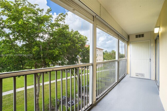 Building Photo - 13255 SW 9th Ct