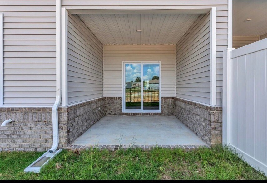 Building Photo - 1672 Manuka Ln