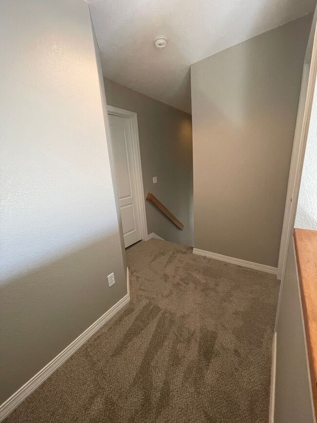 Building Photo - 6720 Antigua Dr