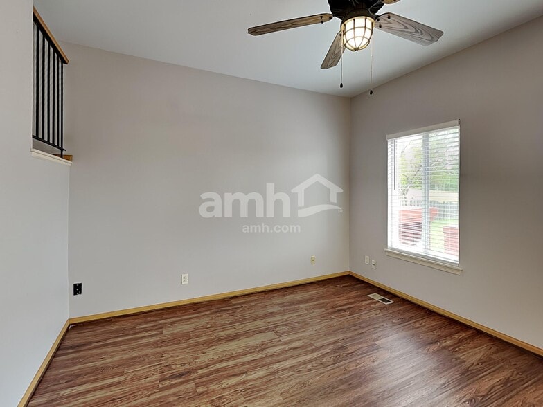 Building Photo - 21343 Earhart Ct