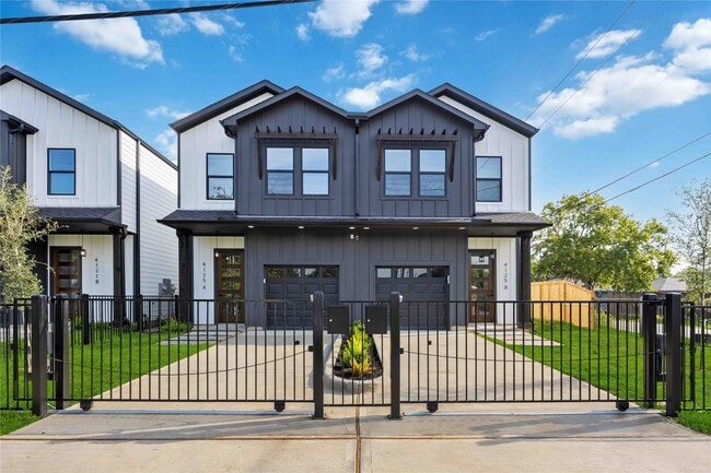 Primary Photo - 4125 Shelby Cir