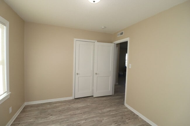 Building Photo - Spacious Home for rent!