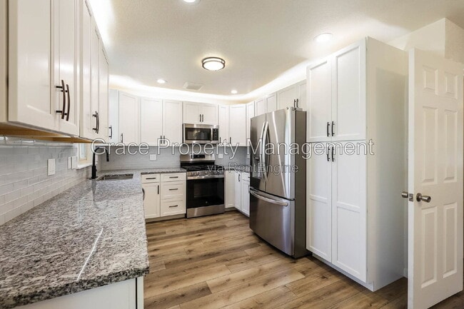 Building Photo - 12396 W Ohio Cir
