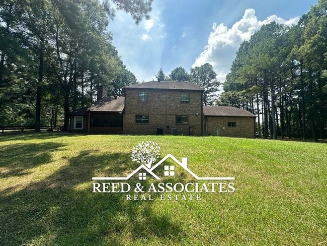 Building Photo - Charming Collierville Home ~3 Bedroom