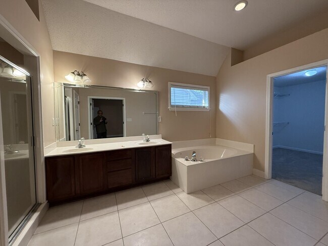 Building Photo - 284 Cross Breeze Dr