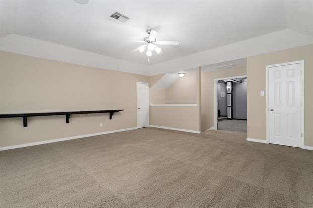 Building Photo - 28318 Rollingwood N Loop