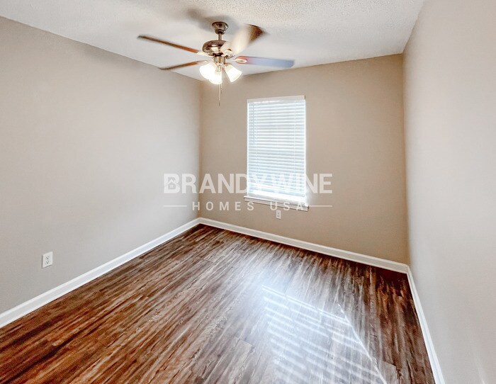 Building Photo - 439 Moby Dick Dr N