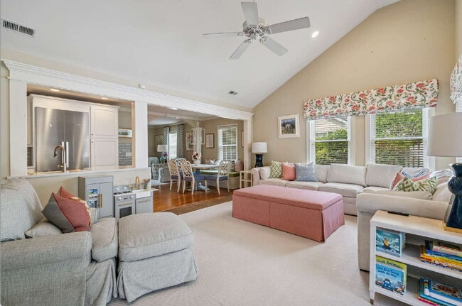 Building Photo - Charming Raleigh Retreat: 4-Bedroom Haven ...