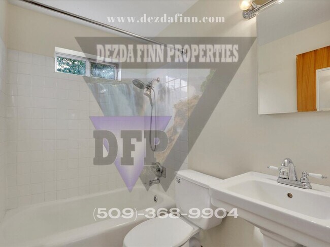 Building Photo - Newly Renovated Shadle Park Charmer Availa...