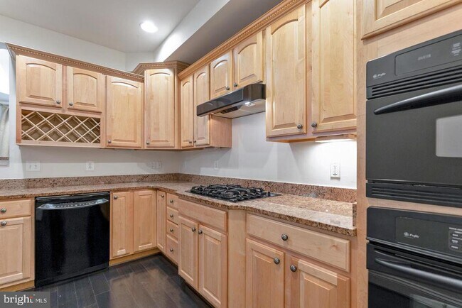 Building Photo - 7117 Mason Grove Ct