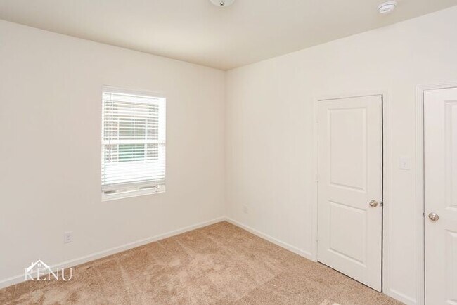 Building Photo - 524 London Dr