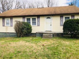 Building Photo - 112 S New St