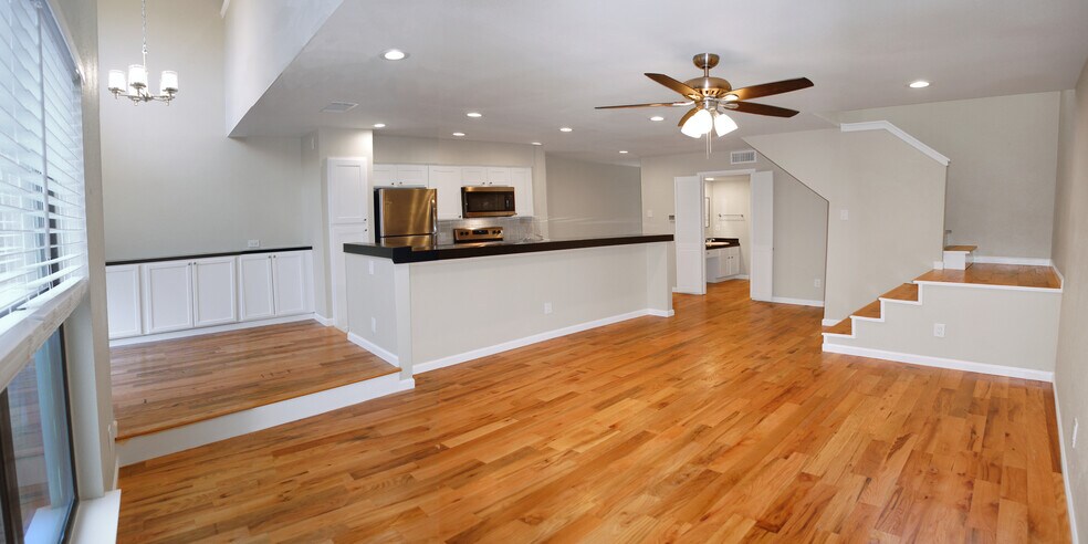 Primary Photo - 6723 Eastridge Dr