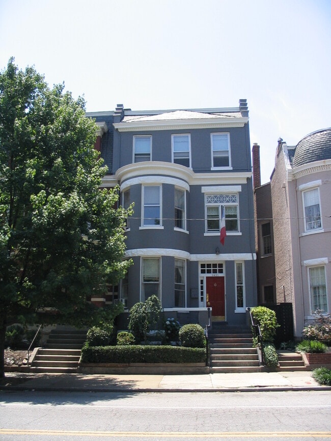 Building Photo - 1421 Grove Ave