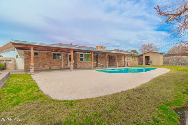 Building Photo - 8608 Catalpa Ln