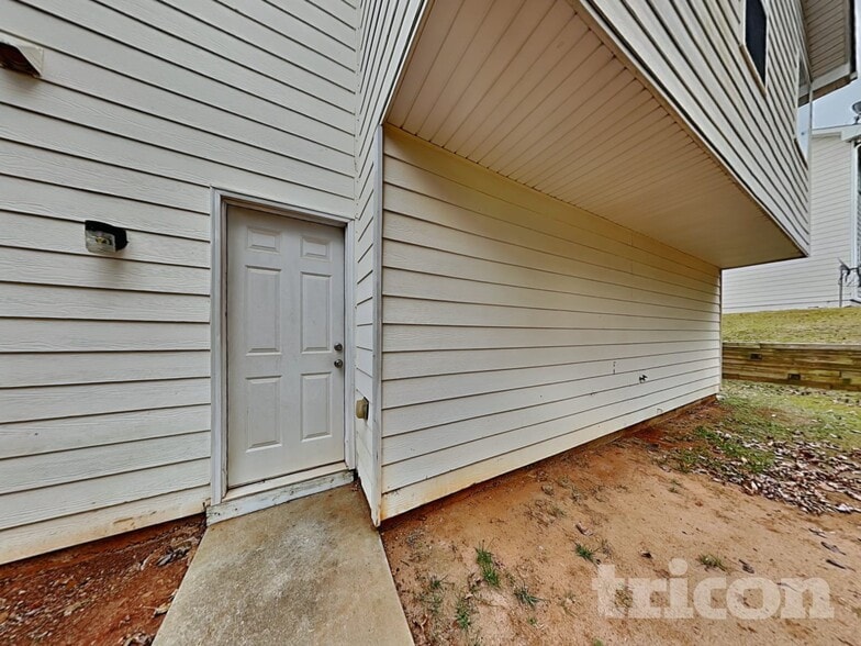 Building Photo - 254 Summit View Dr