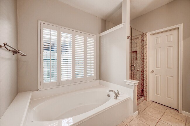 Building Photo - 22726 Shannon Falls Ct
