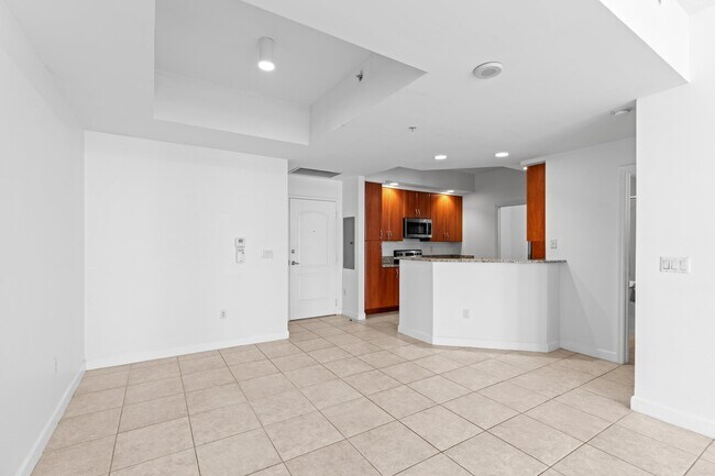 Building Photo - 801 S Olive Ave